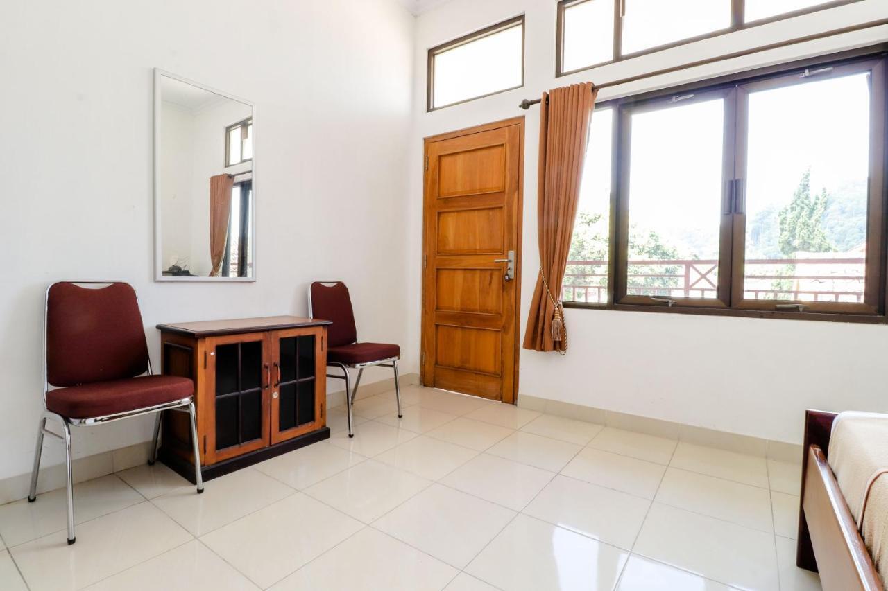 Hotel Wismancala Kaliurang Extérieur photo